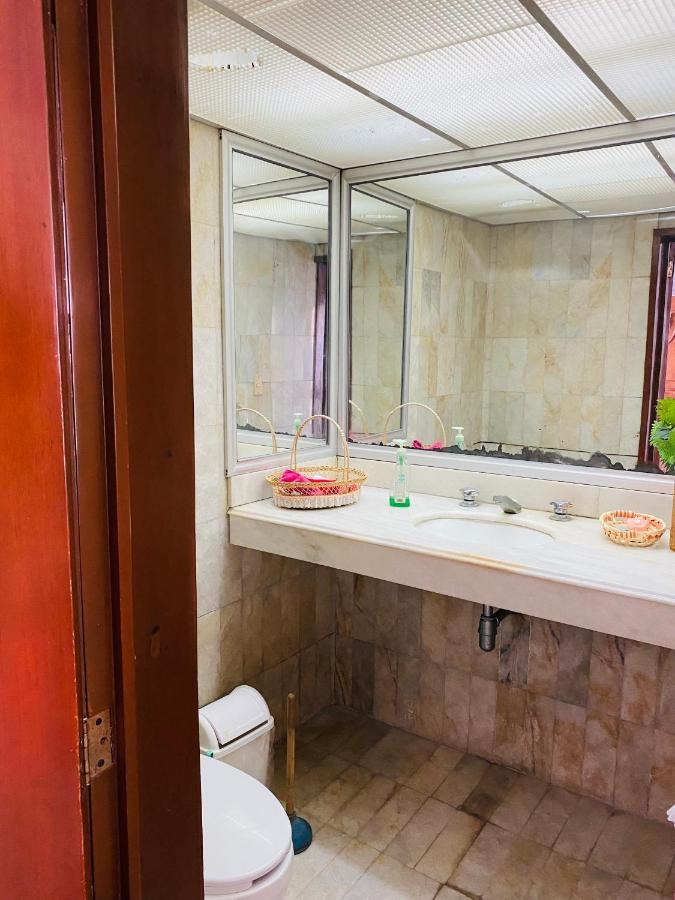 Hostal Guadalajara Cosmopolitan Providencia Buitenkant foto