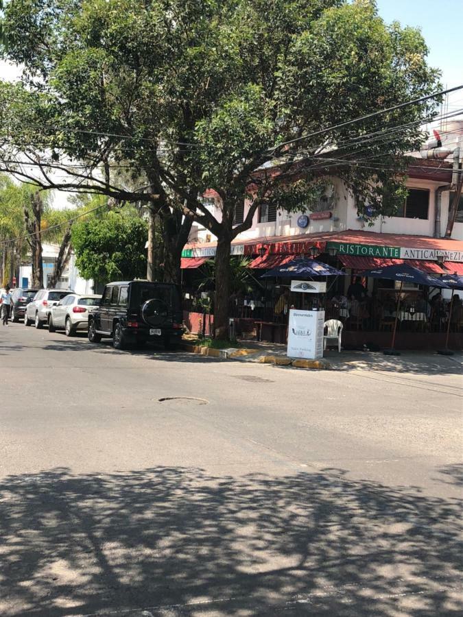 Hostal Guadalajara Cosmopolitan Providencia Buitenkant foto